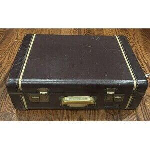 White Star vintage suitcase in Brown w wooden handle Push Flip locks Very Rare